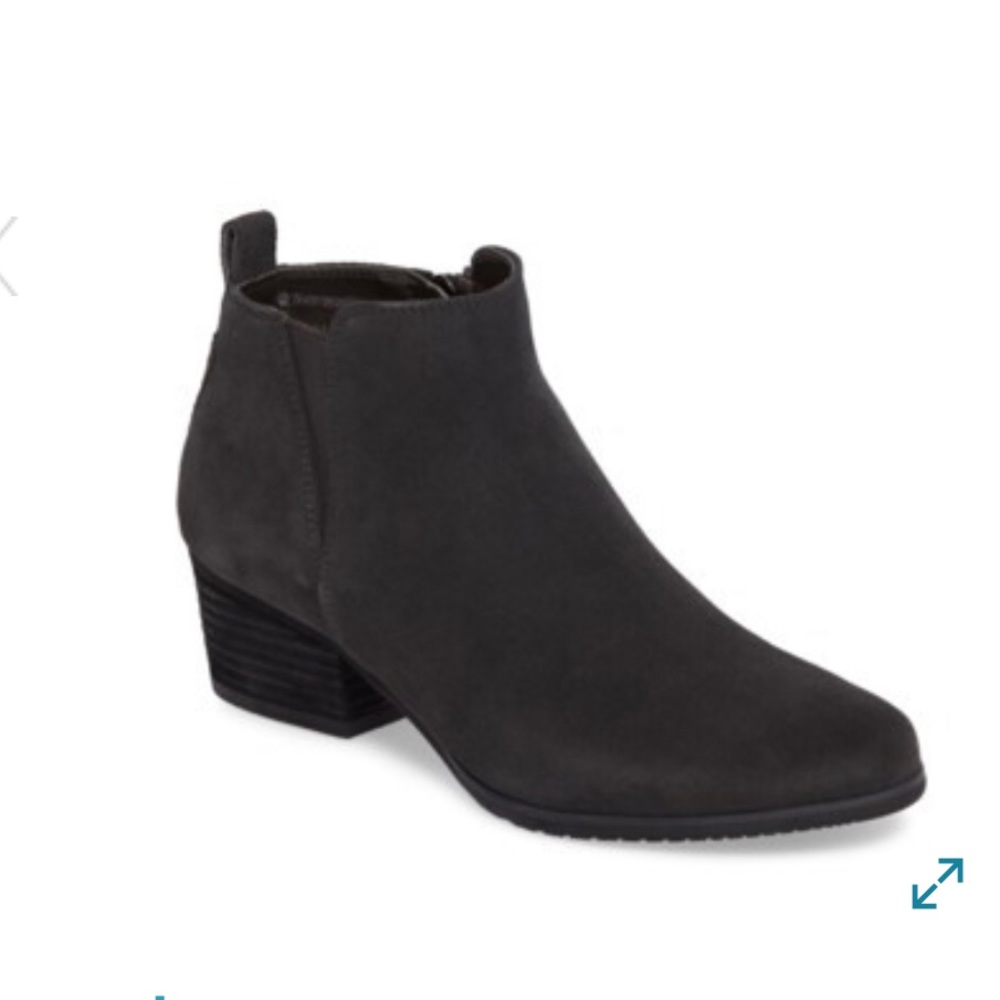 EUC Blondo Ida Bootie Charcoal
